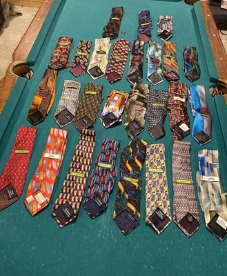 Lote de 27 Corbatas de Seda Jerry Garcia (J. Garcia) Edición Coleccionista Foto 1 de 4