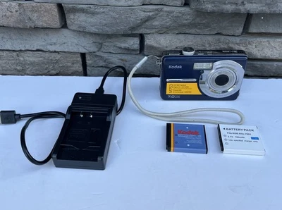 Cámara digital Kodak EasyShare M753 7,0 MP azul con cargador y 2 baterías funciona Foto 1 de 4