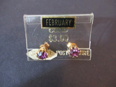 Aretes vintage Coro cumpleaños amatista de febrero rellenos de oro postes nuevos de stock Foto 1 de 4