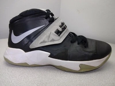 耐克 Lebron James Youth 'Zoom Soldier 7' 黑色 599818-003 篮球 尺寸 6.5Y — 第 1/4 张图片