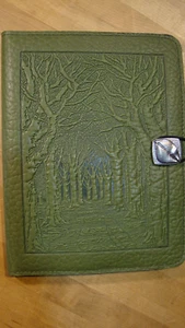 Cubierta de cuero con diseño Oberon KINDLE - Avenida de los árboles - Imagen 1 de 10