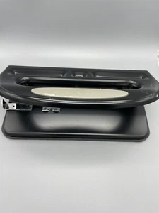 Staples Heavy-Duty 3-Hole Punch 30 Sheet Capacity Adjustable - Picture 1 of 5