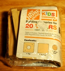 The Home Depot Kids Workshops Bug House New in Sealed Package - Picture 1 of 1
