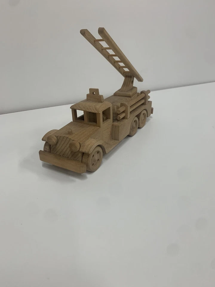 Modellino Camion “Vigili del Fuoco” In Legno di Faggio Cm 20 X 9 - Immagine 1 di 1