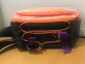 Walt Disney Winnie the Pooh World Tigger Atlético Retro Pack Riñonera Bolso Cinturón NUEVO - Imagen 1 de 5