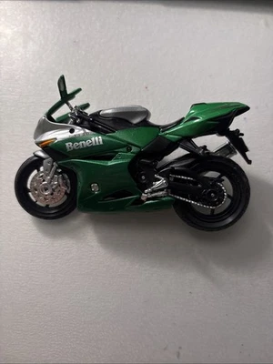 Maisto 1:18 Benelli Tornado 1130 In Green - Image 1 of 4