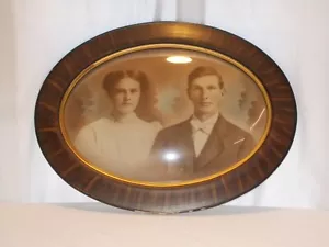 Vintage Oval Convex Bubble Glass Tiger Stripe Wood Portrait 24"x18" Very NICE - Picture 1 of 12