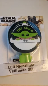 Disney Star Wars Lucasfilm The Mandalorian Child Baby Yoda LED Night Light - Picture 1 of 3