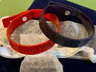 Pulseiras de plástico Swarovski (2) cristal vermelho e azul (novo) - Imagem 1 de 4