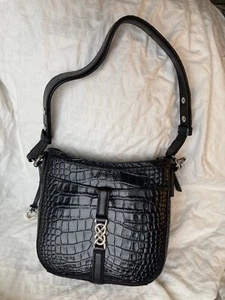 Borsa a tracolla Brighton Kyla nera regolabile coccodrillo in pelle goffrata $430 prezzo al dettaglio al dettaglio - Foto 1 di 5