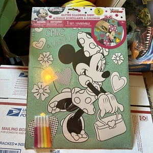 Hoja para colorear brillante con marcadores Disney Minnie Mouse 11 X 15 - Imagen 1 de 9