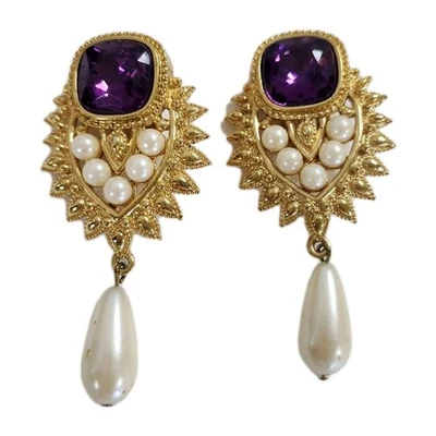 Vtg. Retired Elizabeth Taylor Earrings Earrings by Shaill Jhaveri for Avon Clip - Image 1 of 4