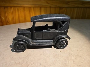 Antikes Gusseisen Ford Model T Limousine gemarkt JM 135 Spielzeugauto guter Zustand - Bild 1 von 5