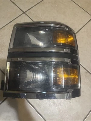 FARO CONDUCTOR DELANTERO IZQUIERDO CHEVY SILVERADO 1500 2014-2015 HALÓGENO OEM Foto 1 de 4