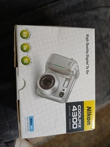 nikon camera - coolpix - Picture 1 of 4