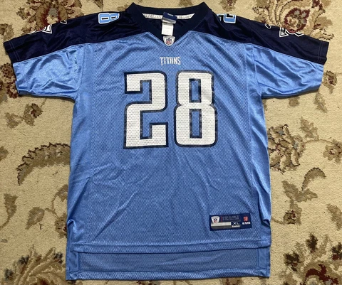 Reebok NFL Chris Johnson #28 Tennessee Titans Football Jersey Youth XL 18-20 Cover