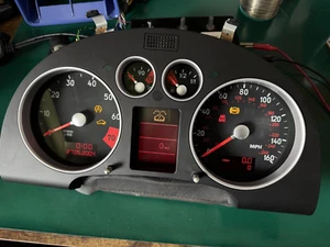Audi TT Mk1 1.8t Speedo Cluster 8N2920980 *Neu LCD Display* *Pincode* - Bild 1 von 3