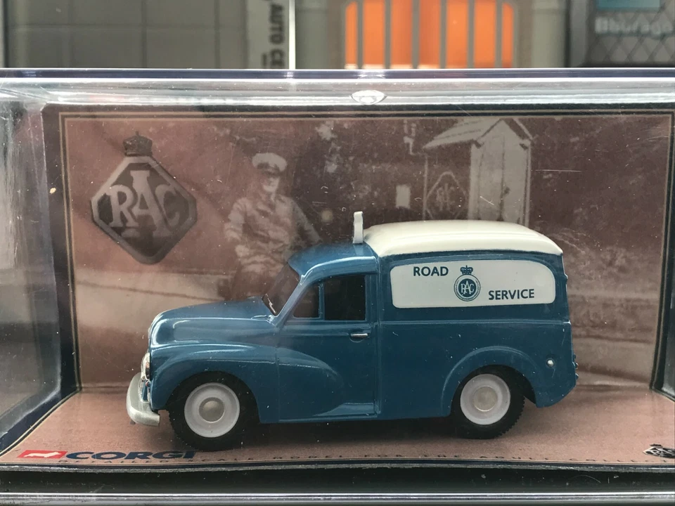Morris Minor Van  (Corgi  Classic) 1/43.. - Image 1 of 1