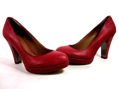 BOMBA DKNY MUJER COLETTA PLATAFORMA MODA CUERO ROJO EE. UU. TALLA 9,5 IMPORTACIÓN MEDIANA Foto 1 de 4