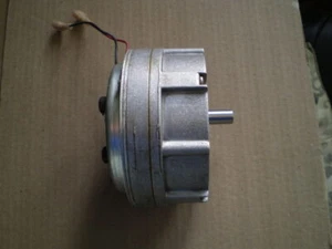 MOTOR DE ENGRANAJE DC PMI KOLLMORGEN GM05009035 9FGHD 50:1 - Imagen 1 de 3