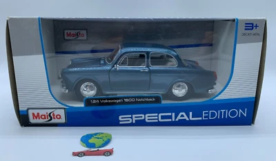 Maisto VW 1600 Notchback , modello scala 1:24, vintage (2205) - Immagine 1 di 4