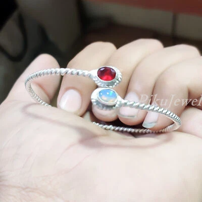 Bracciale in argento sterling 925 con pietre preziose granato e opale di... - Immagine 1 di 4