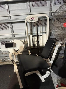 Cybex VR2 Leg Extension Machine Heavy 300lbs Stack Commercial Gym Equipment - Picture 1 of 1