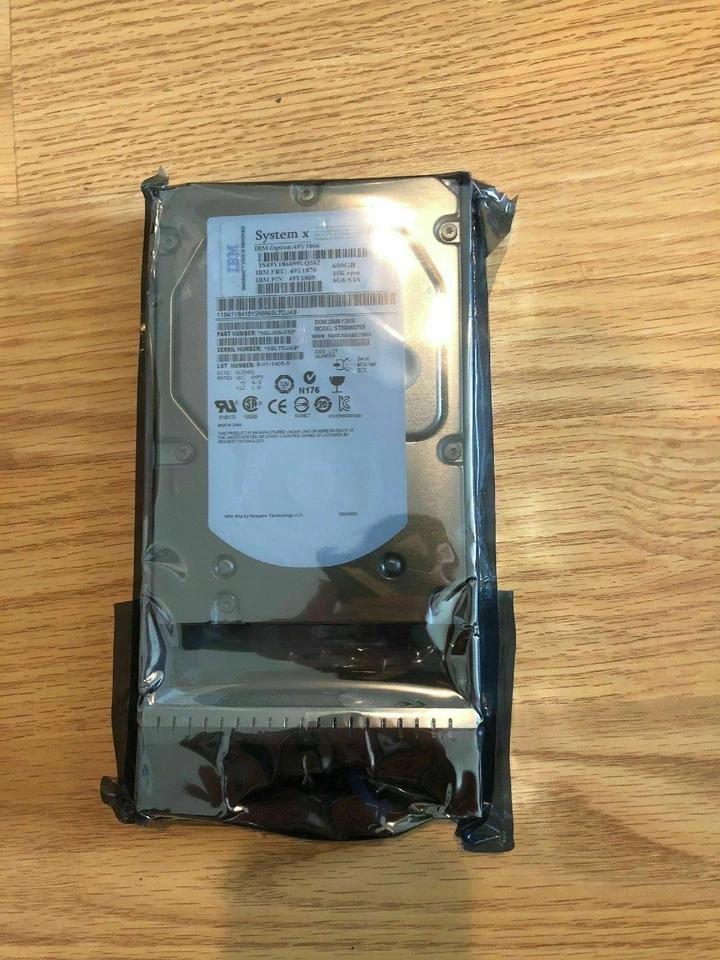 HDD 49Y1866 49Y1870 49Y1869 IBM 600GB 15K 3.5''  SAS HARD DRIVE - Image 1 of 1
