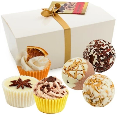 BRUBAKER Weihnachts Badepralinen Set Merry Christmas 6 Schoko Badekugeln Vegan Geschenk