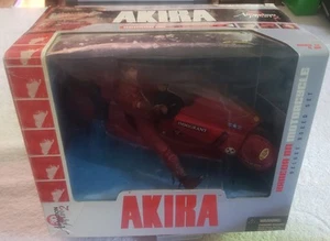 "NEW" McFarlane (2001) AKIRA Kaneda on Motorcycle Bike Deluxe Action Figure Set - Picture 1 of 6