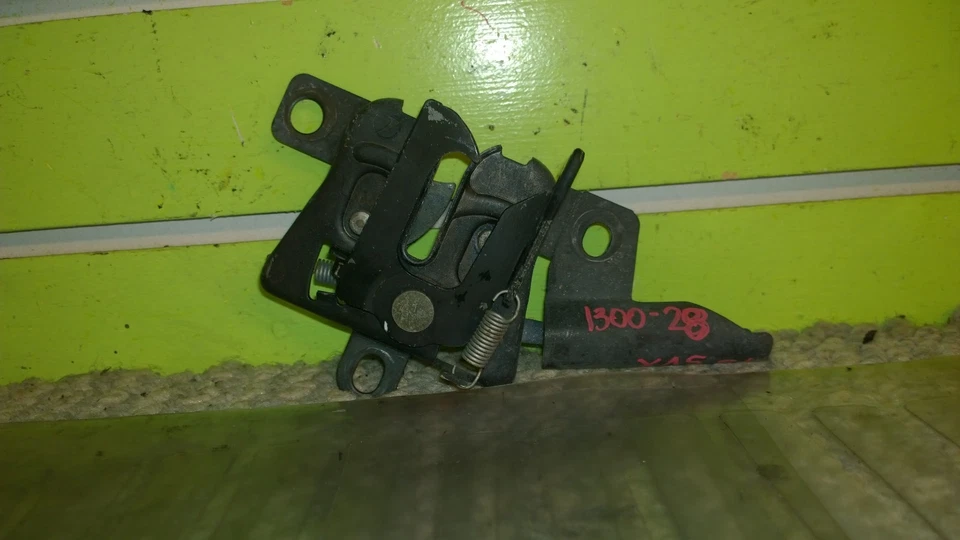 92 93 94 95 96 97 SUBARU SVX LS-L CUPÉ 3,3 L EN PESTILLO CAPÓ 1300-28 Foto 1 de 2