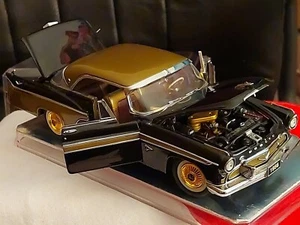 MAGNÍFICO 1956 DESOTO ADVENTURER, 8,5""L X 3"" CON, FALTAN PIEZAS DE TECHO RÍGIDO NEGRO/DORADO - Imagen 1 de 12
