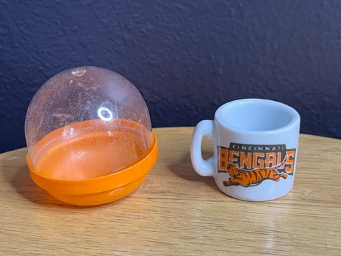 NFL Cincinnati Bengals Miniature Mug Collectible Vintage Gumball Machine Cover