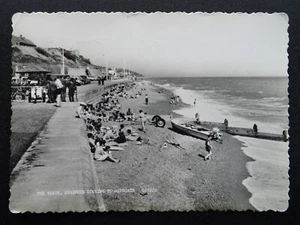 Kent Hythe SEABROOK The Beach looking to SANDGATE c1960s RP Postcard by Frith - Foto 1 di 2