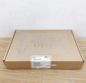 New Cisco NIM-1MFT-T1/E1 1port multi-flex voice/clear-channel T1/E1 Neu Sealed - Bild 1 von 1