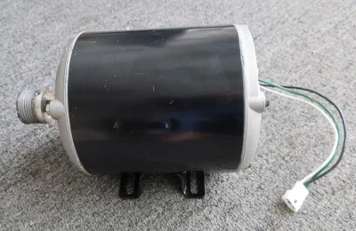 MOTOR ASSY FOR WINDSOR CLIPPER 12 CARPET EXTRACTOR, 86026150, USED Foto 1 de 4