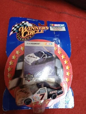 Ford #7 del Ejército de Estados Unidos Alan Kulwicki 1991 - Winners Circle 1/64 de por vida 2000 Foto 1 de 2