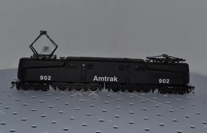 Locomotore elettrico scala HO IHC Amtrak GG-1 motorizzato #902 DC - Foto 1 di 5