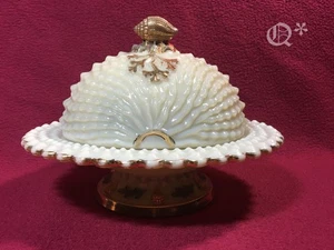 1900s Northwood Covered Butter Dish Custard Glass Gilded with Sign - Picture 1 of 12