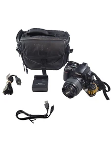 Nikon D40 digitale 6,1-MP-Spiegelreflexkamera Kit mit Objektiv 18–55 mm f/3,5–5,6 G ED II, Konvolut - Bild 1 von 11