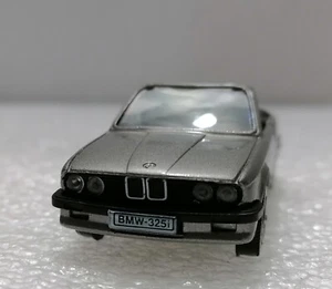 BMW 325i Cabrio 1989 - Vintage diecast 1:43 Scale model Mint box - Picture 1 of 8