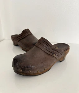 Frye Clara Studded Clog Leather Dark Brown Block Heel Western Mule Women's 7.5 - Picture 1 of 11