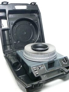 KODAK Medalist I Carousel Slide Projector w/ Zoom Lens & Hard Case - Picture 1 of 7