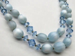 Collana vintage Lisner blu lucite doppio filo strass cristallo - Foto 1 di 13