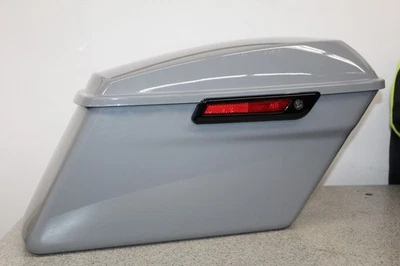 2024 HARLEY-DAVIDSON FLHTK ULTRA LIMITED GENUINE RIGHT SIDE SADDLEBAG - Image 1 of 4