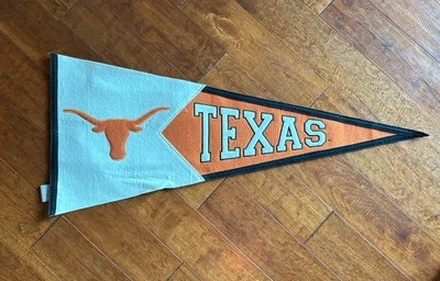 Texas LONGHORNS NCAA Winning Streak Embroidered Traditions Wool Blend Pennant - Image 1 of 4