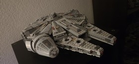 LEGO Star Wars: Millennium Falcon (75105)
