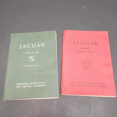 Lotto di 2 libretti d'uso e manutenzione auto Jaguar 3.4 - 3.8 inglese, italiano - Immagine 1 di 3