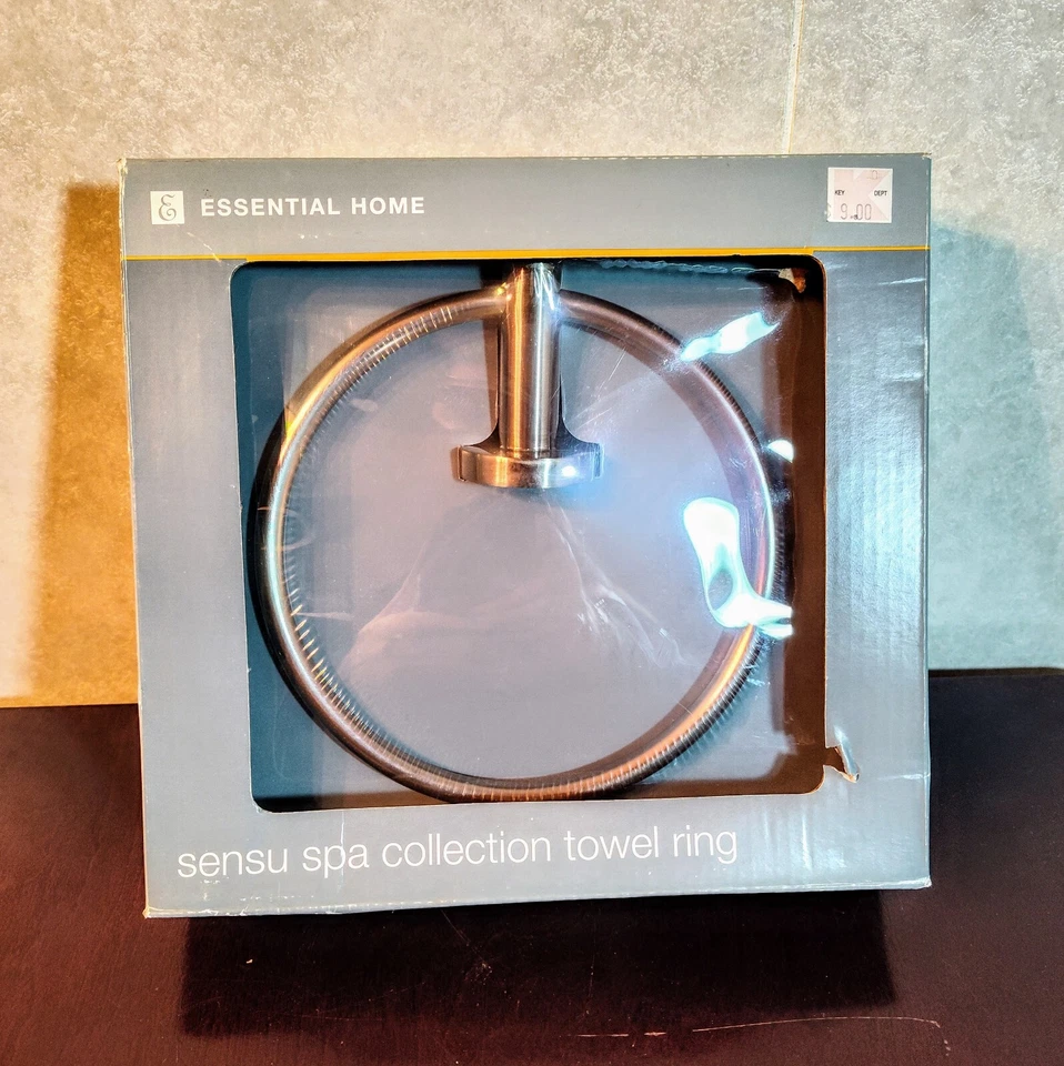 REBAJADO - NUEVO... Anillo Toallero Colección Esencial Hogar Spa. Foto 1 de 2