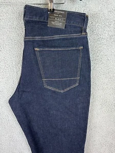 BANANA REPUBLIC Travel Jean Mens 36x32  Relaxed tapered Leg Navy Blue New - Picture 1 of 16